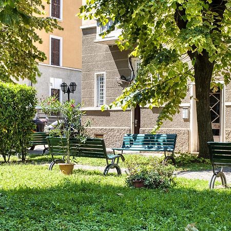 Walk To Navigli - Via Gola - 2 Bedrooms Apt Мілан Екстер'єр фото