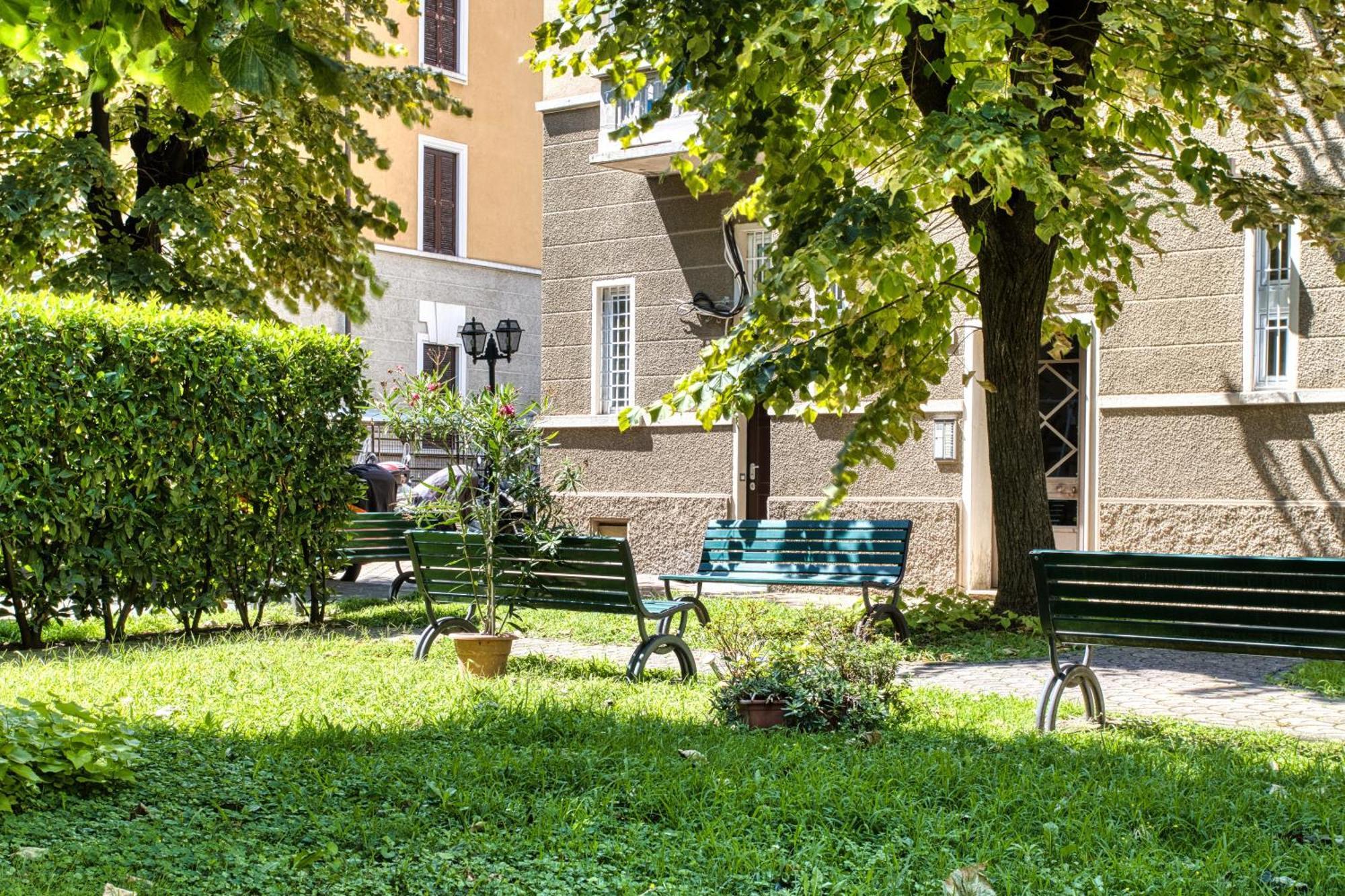 Walk To Navigli - Via Gola - 2 Bedrooms Apt Мілан Екстер'єр фото