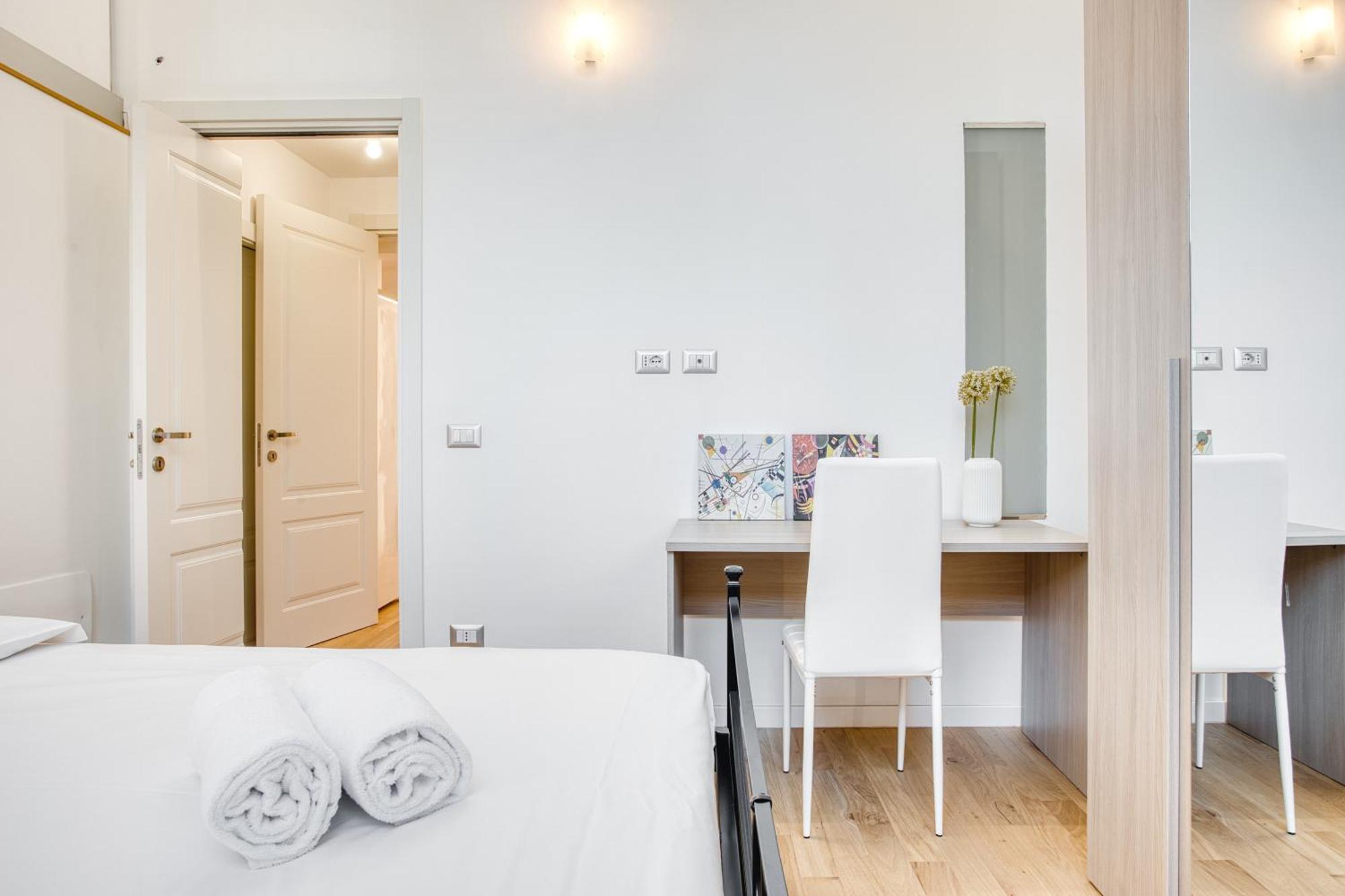 Walk To Navigli - Via Gola - 2 Bedrooms Apt Мілан Екстер'єр фото